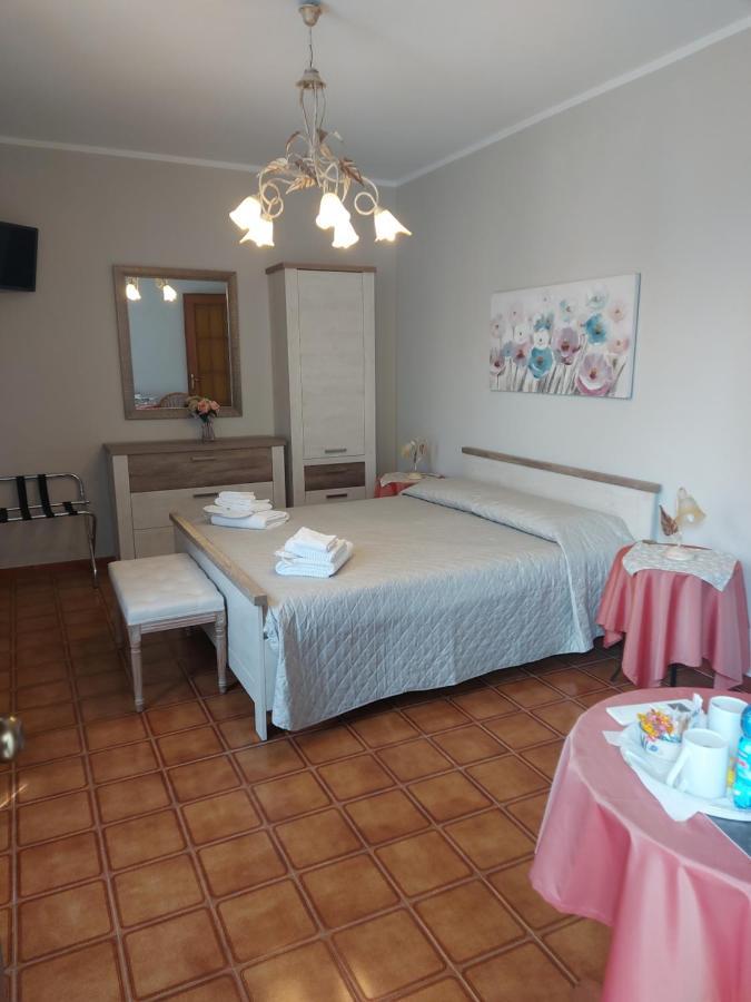 Отель Casa Dell'Agrifoglio Caselette Экстерьер фото